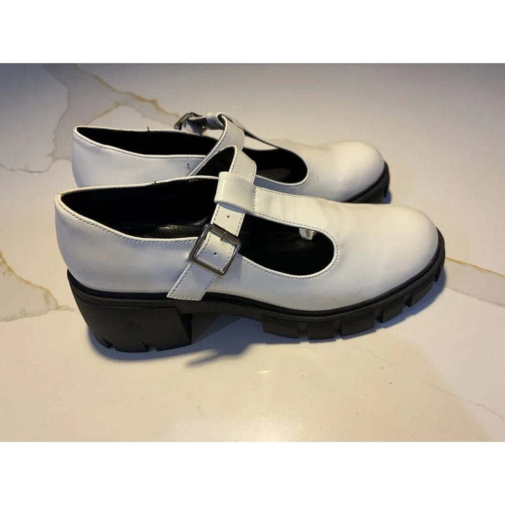 Madden Girl Haddie White Platform Mary Jane Shoes Women's Size 10 NWOB
